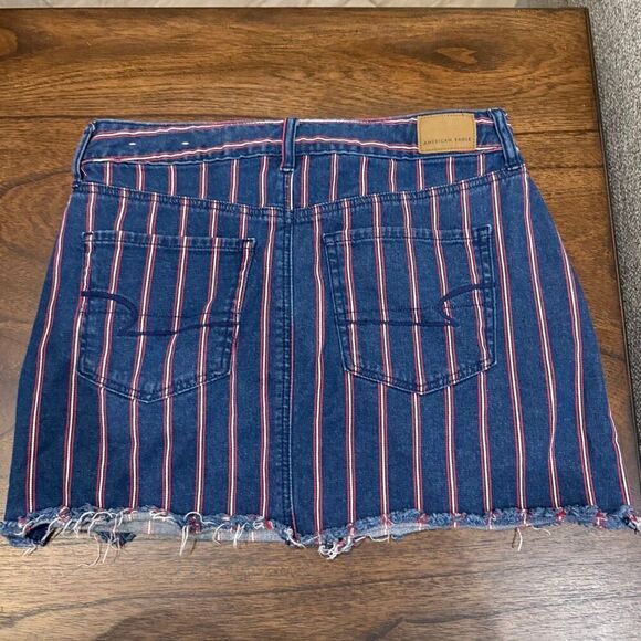 American Eagle, red and white striped denim miniskirt size 10 - Picture 2 of 9